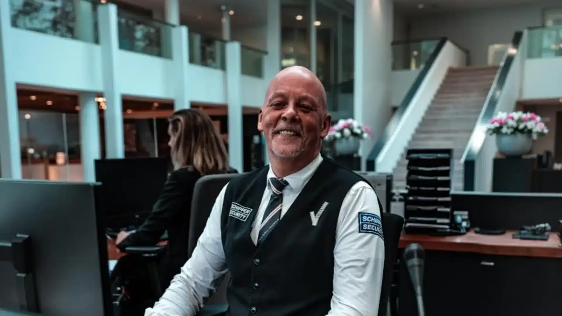 Beveiliging voor gemeente en overheid door Schipper Security: receptiediensten, objectbeveiliging, publieksbalie, meldkamer en hybride beveiliging